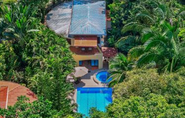 EXCLUSIVE OCEANFRONT SANCTUARY WITH TWO HOUSES, IN MANUEL ANTONIO – 0.29 ACRES
