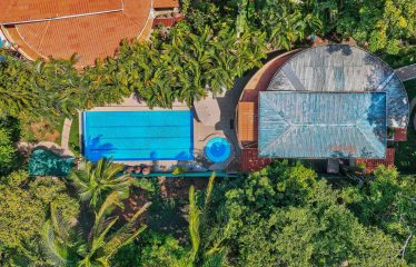 EXCLUSIVE OCEANFRONT SANCTUARY WITH TWO HOUSES, IN MANUEL ANTONIO – 0.29 ACRES