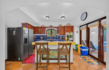 EXCLUSIVE OCEANFRONT SANCTUARY WITH TWO HOUSES, IN MANUEL ANTONIO – 0.29 ACRES