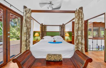 EXCLUSIVE OCEANFRONT SANCTUARY WITH TWO HOUSES, IN MANUEL ANTONIO – 0.29 ACRES