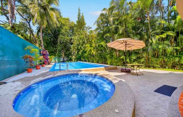 EXCLUSIVE OCEANFRONT SANCTUARY WITH TWO HOUSES, IN MANUEL ANTONIO – 0.29 ACRES