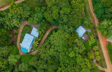 LUXURY JUNGLE ESTATE WITH GUEST HOUSE AND 10.87 ACRES, IN OJOCHAL