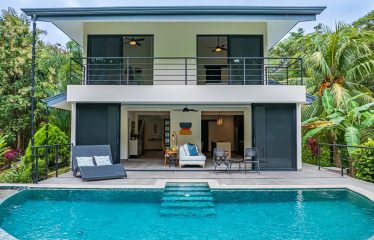 LUXURY JUNGLE ESTATE WITH GUEST HOUSE AND 10.87 ACRES, IN OJOCHAL