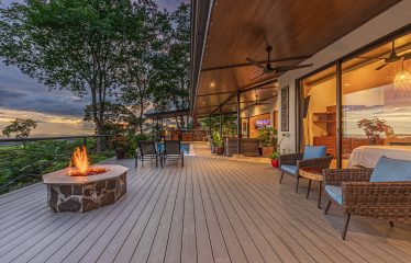 CASA MERAKI: RESIDENCE WITH PACIFIC VIEWS AND INFINITY POOL, IN UVITA