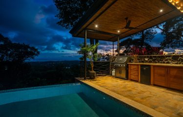 CASA MERAKI: RESIDENCE WITH PACIFIC VIEWS AND INFINITY POOL, IN UVITA