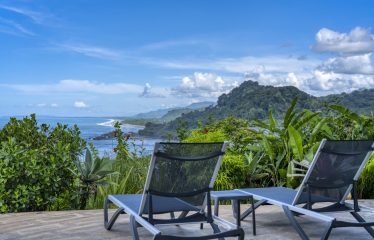 LUXURY RESIDENCE WITH INFINITY POOL AND OCEAN VIEW, IN DOMINICALITO
