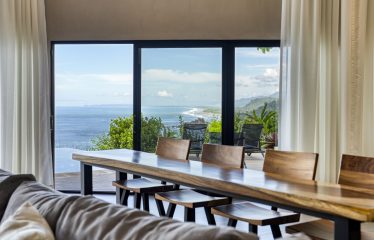 LUXURY RESIDENCE WITH INFINITY POOL AND OCEAN VIEW, IN DOMINICALITO