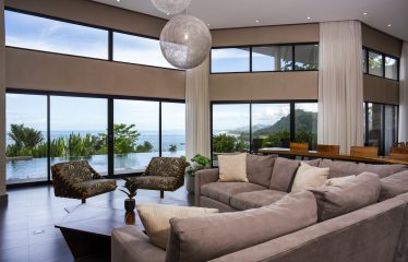 LUXURY RESIDENCE WITH INFINITY POOL AND OCEAN VIEW, IN DOMINICALITO