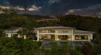 LUXURY RESIDENCE WITH INFINITY POOL AND OCEAN VIEW, IN DOMINICALITO