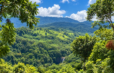 BUILDING LOT WITH VIEWS OF TWO WATERFALLS NEAR PLAYA DOMINICAL – 2.47 ACRES