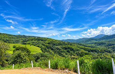 BUILDING LOT WITH VIEWS OF TWO WATERFALLS NEAR PLAYA DOMINICAL – 2.47 ACRES