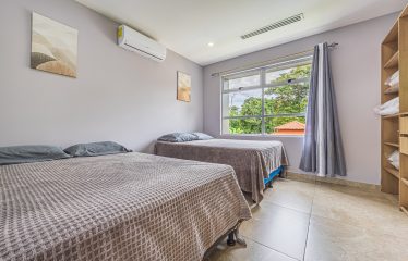 A TROPICAL RESIDENCE DESIGNED FOR LIVING AND ENJOYING, NEAR TO PARRITA – 1.12 ACRES