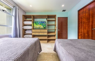 A TROPICAL RESIDENCE DESIGNED FOR LIVING AND ENJOYING, NEAR TO PARRITA – 1.12 ACRES