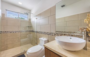 A TROPICAL RESIDENCE DESIGNED FOR LIVING AND ENJOYING, NEAR TO PARRITA – 1.12 ACRES