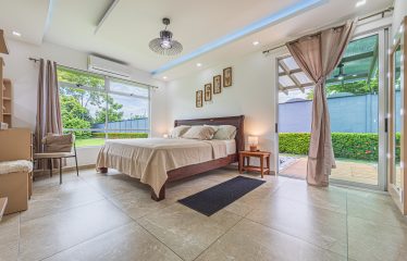 A TROPICAL RESIDENCE DESIGNED FOR LIVING AND ENJOYING, NEAR TO PARRITA – 1.12 ACRES
