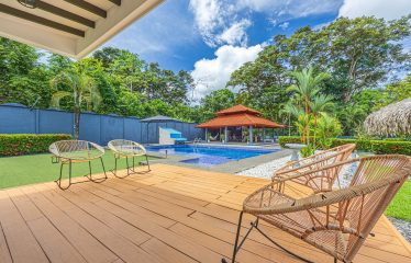 A TROPICAL RESIDENCE DESIGNED FOR LIVING AND ENJOYING, NEAR TO PARRITA – 1.12 ACRES