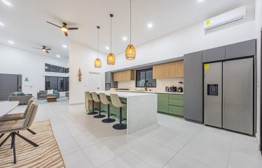 CASA LIBELULA BRAND-NEW MODERN TROPICAL HOME, IN UVITA