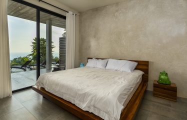 HERMOSA RETREAT OCEAN VIEW: LUXURY RESIDENCE WITH PACIFIC VIEWS, IN PLAYA HERMOSA