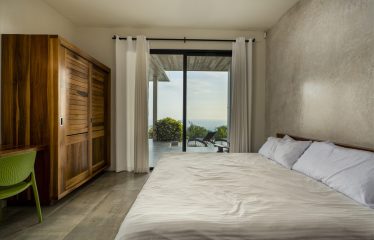 HERMOSA RETREAT OCEAN VIEW: LUXURY RESIDENCE WITH PACIFIC VIEWS, IN PLAYA HERMOSA