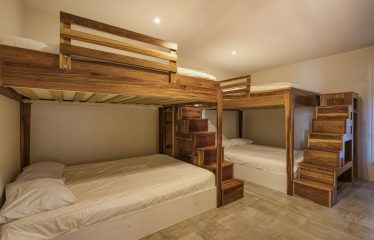 HERMOSA RETREAT OCEAN VIEW: LUXURY RESIDENCE WITH PACIFIC VIEWS, IN PLAYA HERMOSA