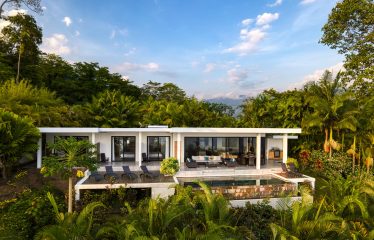 HERMOSA RETREAT OCEAN VIEW: LUXURY RESIDENCE WITH PACIFIC VIEWS, IN PLAYA HERMOSA