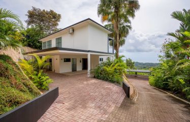 MODERN 3-BEDROOM HOME WITH OCEAN VIEWS, IN OJOCHAL – 0.16 ACRES