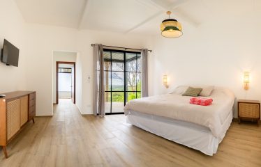 MODERN 3-BEDROOM HOME WITH OCEAN VIEWS, IN OJOCHAL – 0.16 ACRES