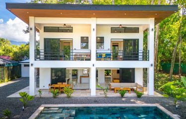 TRIPLEX IN UVITA NEAR THE SEA THREE INDEPENDENT APARTMENTS WITH A POOL AND INVESTMENT POTENTIAL