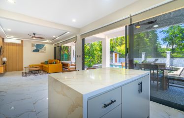 TRIPLEX IN UVITA NEAR THE SEA THREE INDEPENDENT APARTMENTS WITH A POOL AND INVESTMENT POTENTIAL