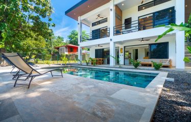 TRIPLEX IN UVITA NEAR THE SEA THREE INDEPENDENT APARTMENTS WITH A POOL AND INVESTMENT POTENTIAL