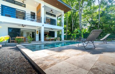 TRIPLEX IN UVITA NEAR THE SEA THREE INDEPENDENT APARTMENTS WITH A POOL AND INVESTMENT POTENTIAL