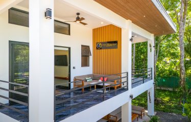 TRIPLEX IN UVITA NEAR THE SEA THREE INDEPENDENT APARTMENTS WITH A POOL AND INVESTMENT POTENTIAL