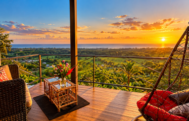 LUXURY RESIDENCE 3 BEDROOM HOME ON 6 ACRES WITH PACIFIC OCEAN VIEWS, IN MATAPALO