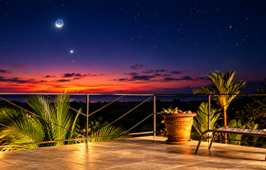 LUXURY RESIDENCE 3 BEDROOM HOME ON 6 ACRES WITH PACIFIC OCEAN VIEWS, IN MATAPALO