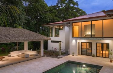 RENOVATED HOUSE WITH POOL AND SOLAR POWER IN CINCO VENTANAS, OJOCHAL – 4.17 ACRES