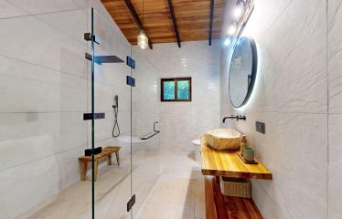 RENOVATED HOUSE WITH POOL AND SOLAR POWER IN CINCO VENTANAS, OJOCHAL – 4.17 ACRES