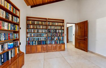 RENOVATED HOUSE WITH POOL AND SOLAR POWER IN CINCO VENTANAS, OJOCHAL – 4.17 ACRES
