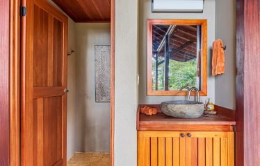 MOUNTAIN RETREAT WITH PANORAMIC OCEAN AND SUNSET VIEWS, NEAR UVITA – 12 ACRES