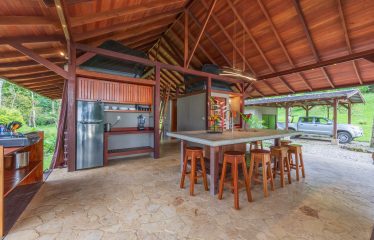MOUNTAIN RETREAT WITH PANORAMIC OCEAN AND SUNSET VIEWS, NEAR UVITA – 12 ACRES