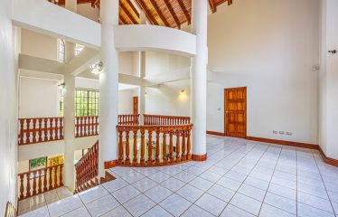 TWO-STORY FAMILY RESIDENCE WITH POOL AND EXPANSIVE GARDENS, IN PÉREZ ZELEDÓN – 4.58 ACRES