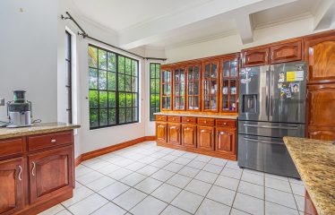 TWO-STORY FAMILY RESIDENCE WITH POOL AND EXPANSIVE GARDENS, IN PÉREZ ZELEDÓN – 4.58 ACRES