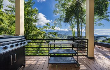 PRIVATE HOME WITH POOL, JUNGLE, AND PANORAMIC PACIFIC VIEWS, IN UVITA – 2.72 ACRES