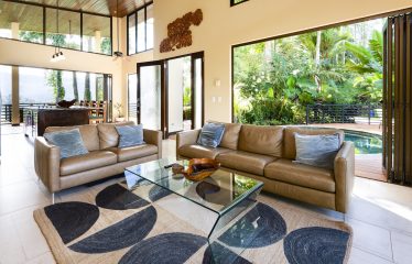 PRIVATE HOME WITH POOL, JUNGLE, AND PANORAMIC PACIFIC VIEWS, IN UVITA – 2.72 ACRES