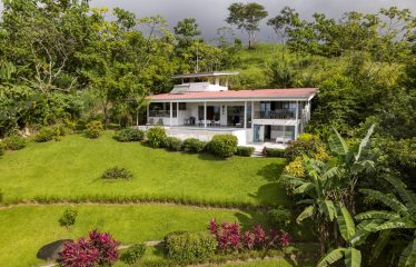 LUXURY VILLA WITH INFINITY POOL, OCEAN VIEWS, AND INVESTMENT POTENTIAL, IN OJOCHAL