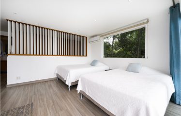 LUXURY VILLA WITH INFINITY POOL, OCEAN VIEWS, AND INVESTMENT POTENTIAL, IN OJOCHAL