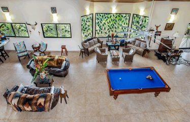 91.2-ACRE PRIVATE ESTATE WITH A MANSION, PANORAMIC OCEAN VIEWS, AND TROPICAL RAINFOREST, IN PLAYA MATAPALO