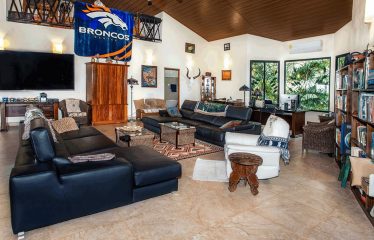 91.2-ACRE PRIVATE ESTATE WITH A MANSION, PANORAMIC OCEAN VIEWS, AND TROPICAL RAINFOREST, IN PLAYA MATAPALO