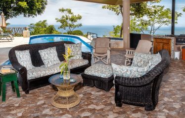 91.2-ACRE PRIVATE ESTATE WITH A MANSION, PANORAMIC OCEAN VIEWS, AND TROPICAL RAINFOREST, IN PLAYA MATAPALO