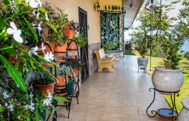 91.2-ACRE PRIVATE ESTATE WITH A MANSION, PANORAMIC OCEAN VIEWS, AND TROPICAL RAINFOREST, IN PLAYA MATAPALO