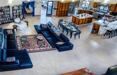 91.2-ACRE PRIVATE ESTATE WITH A MANSION, PANORAMIC OCEAN VIEWS, AND TROPICAL RAINFOREST, IN PLAYA MATAPALO